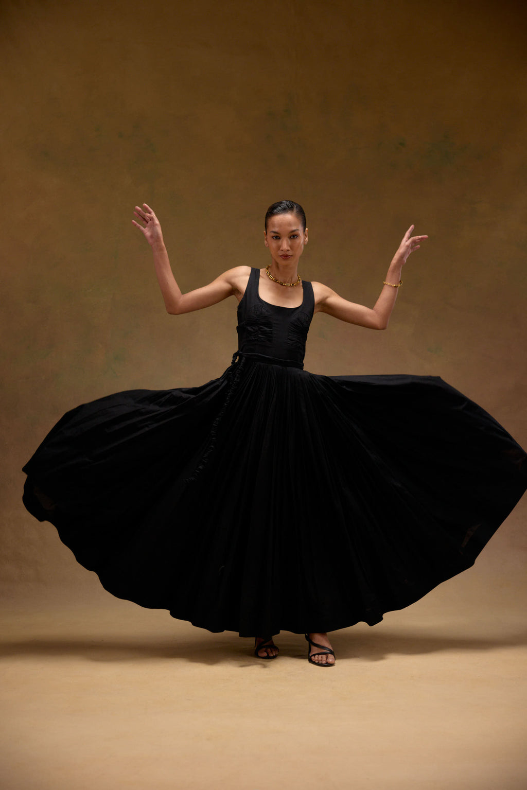 Eiqal Dress