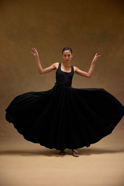 Eiqal Dress