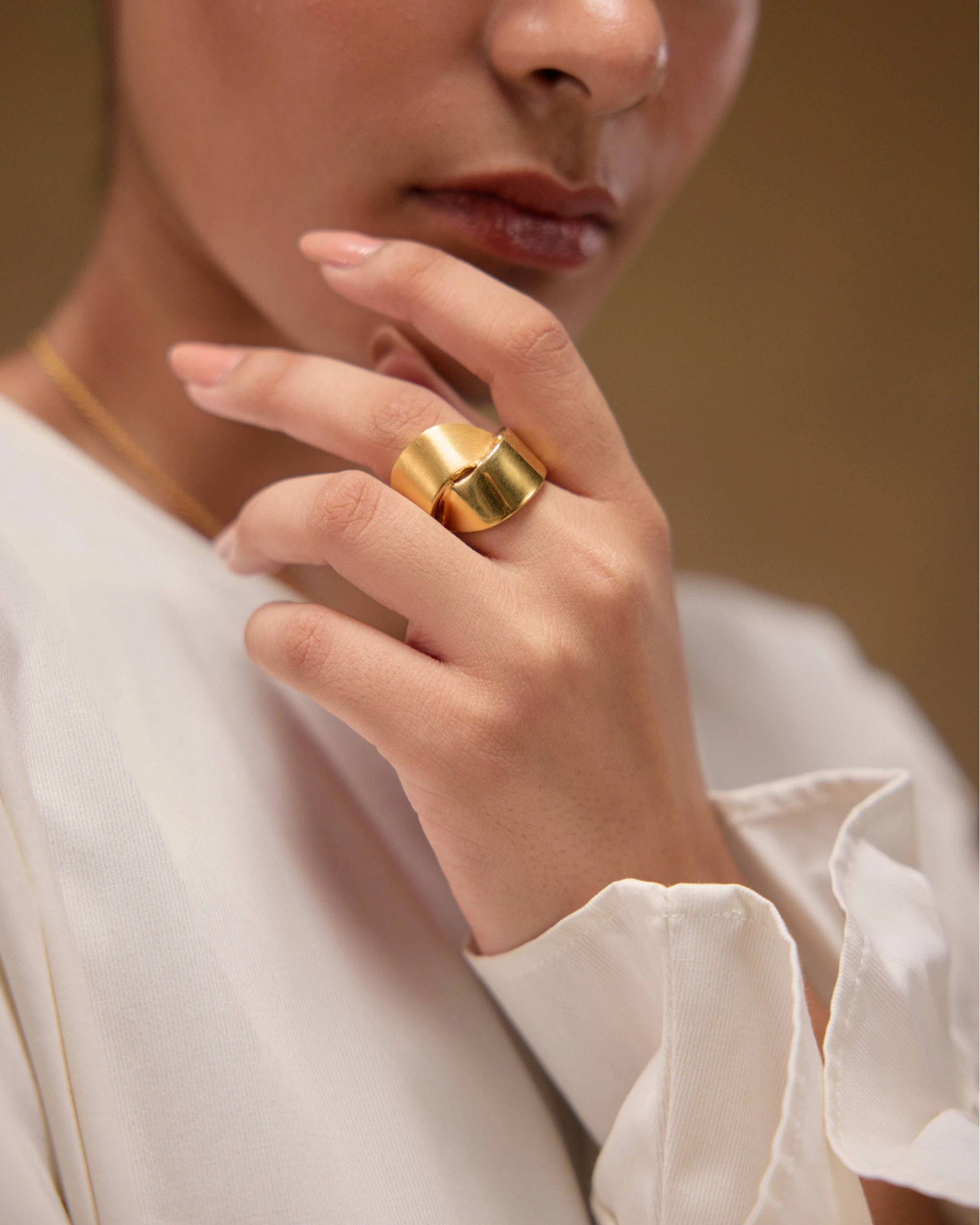 Volupta Ribbon Ring