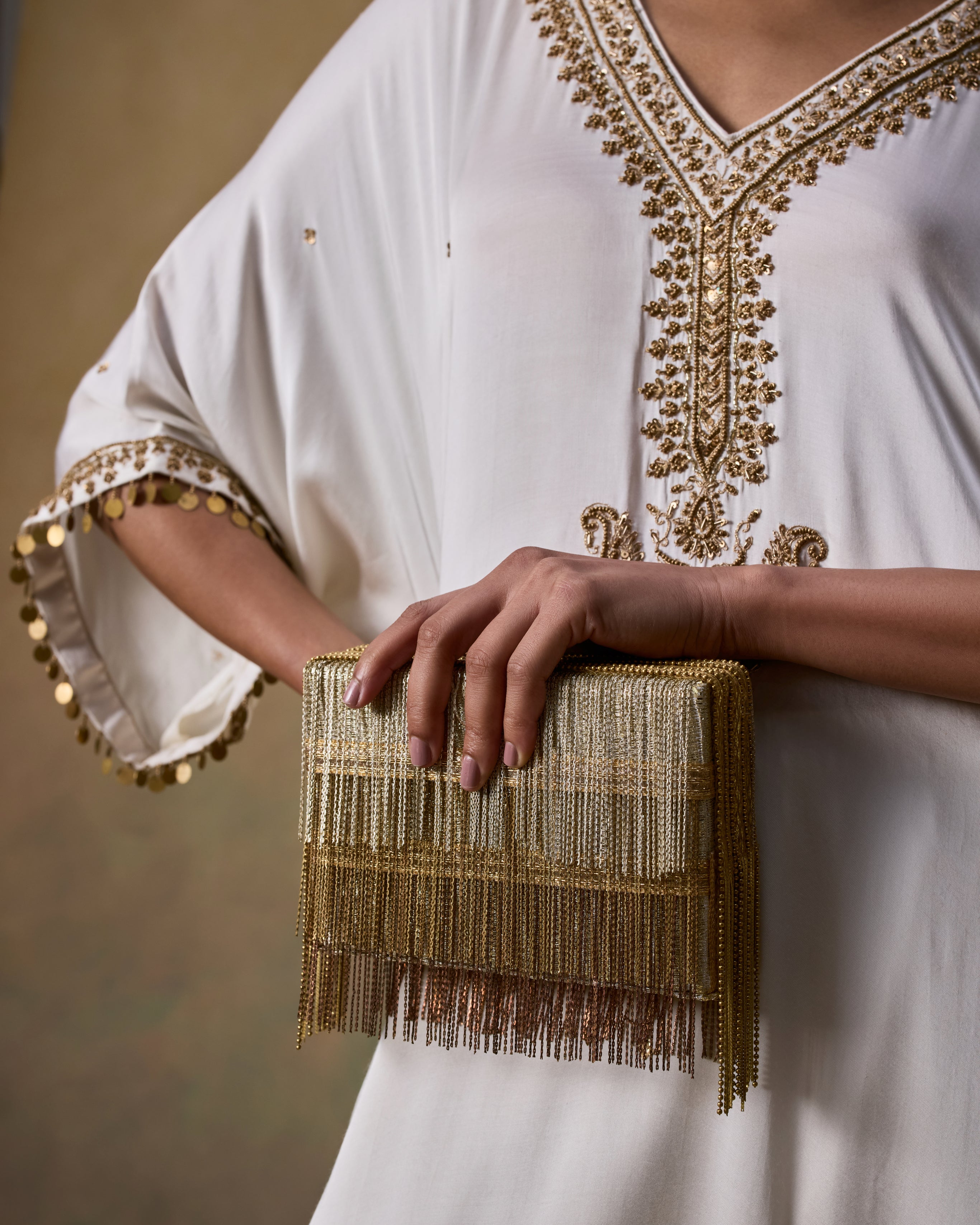 Hinted Kasse Silver Gold Clutch