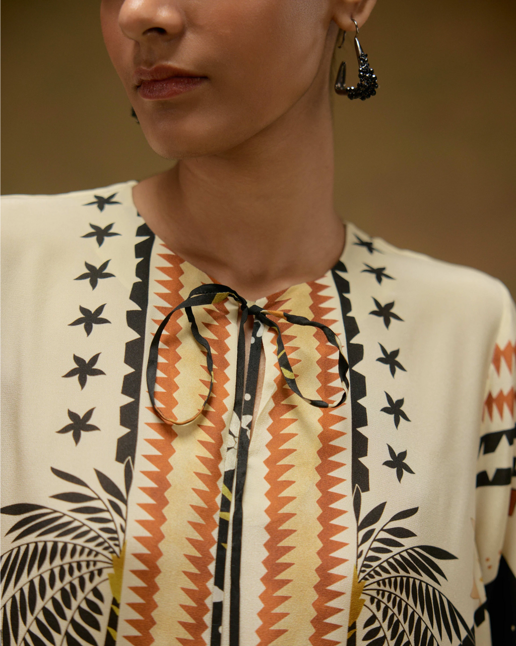 Maré Pearl Hanger Earrings