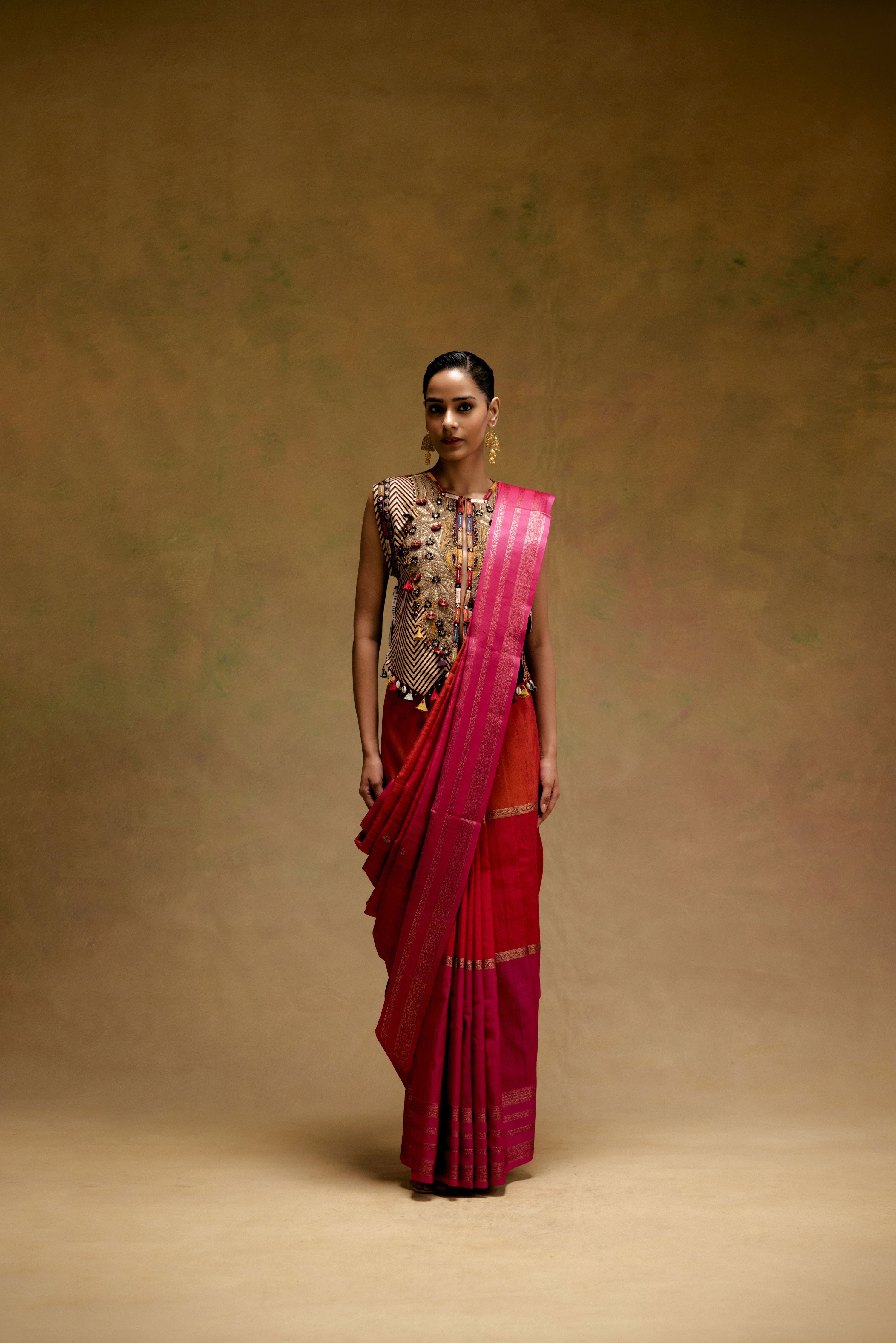 Gulabi Noor Saree