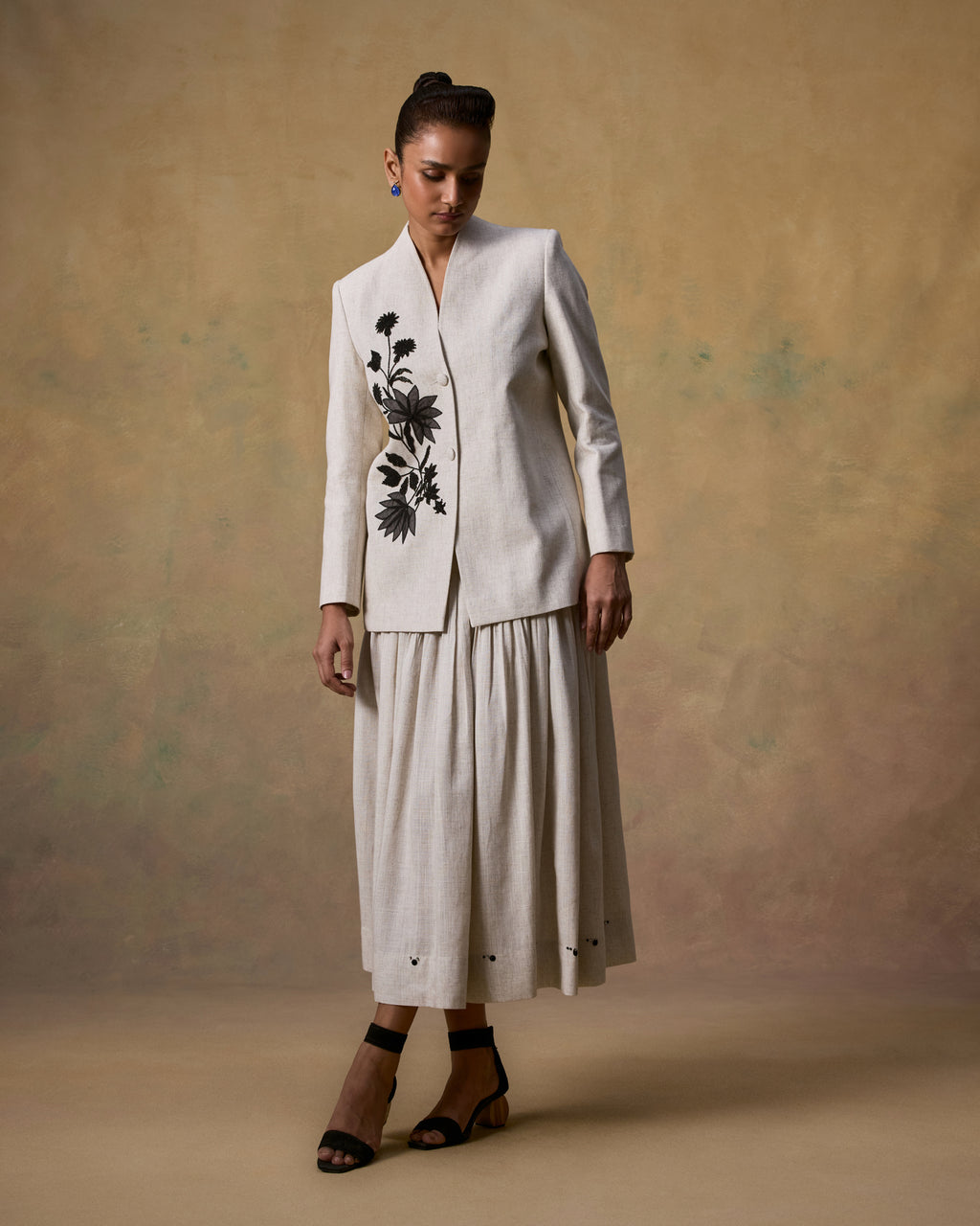 Tiger Lily Linen Blazer