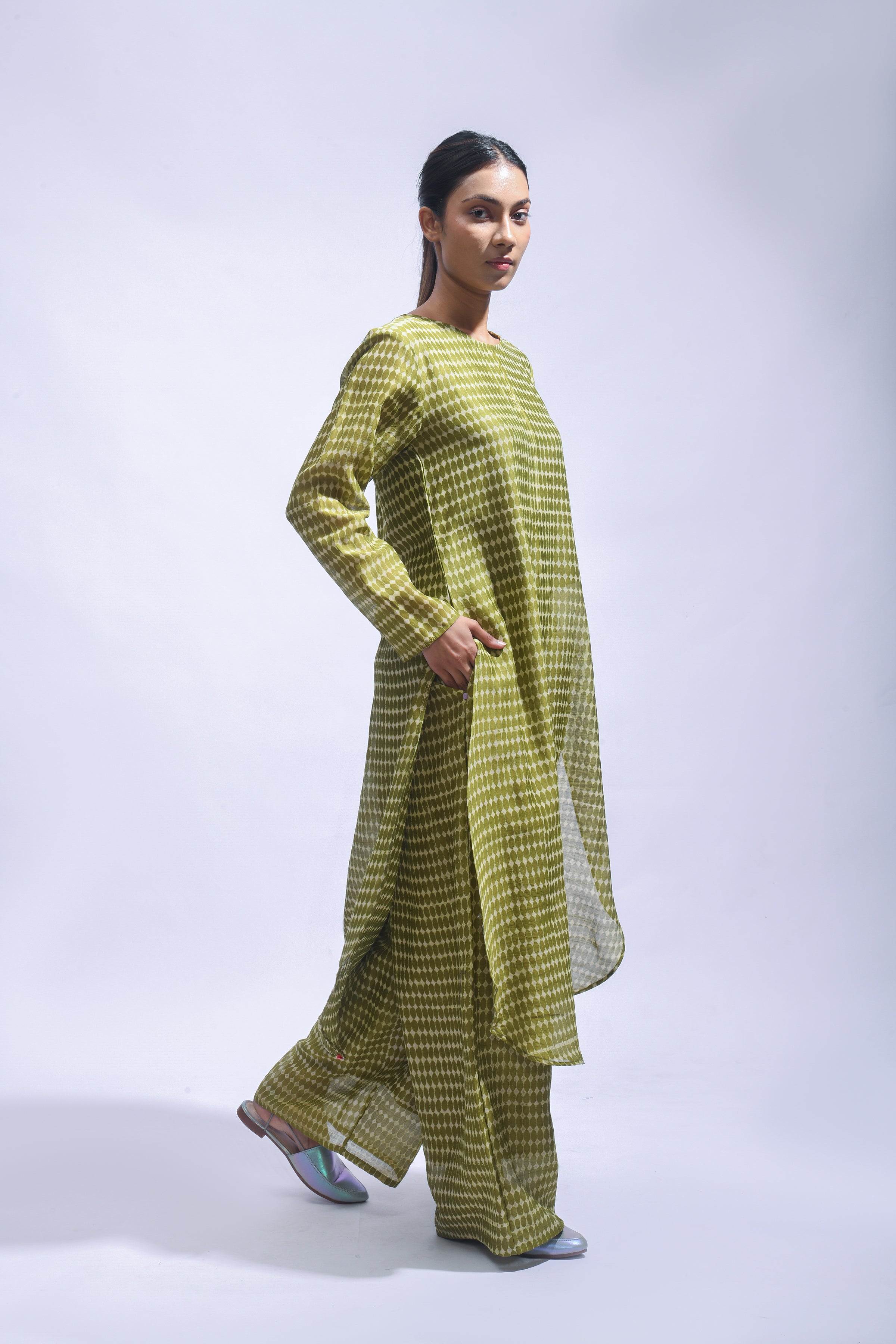 Silk Block Printed Kurta & Pants Set