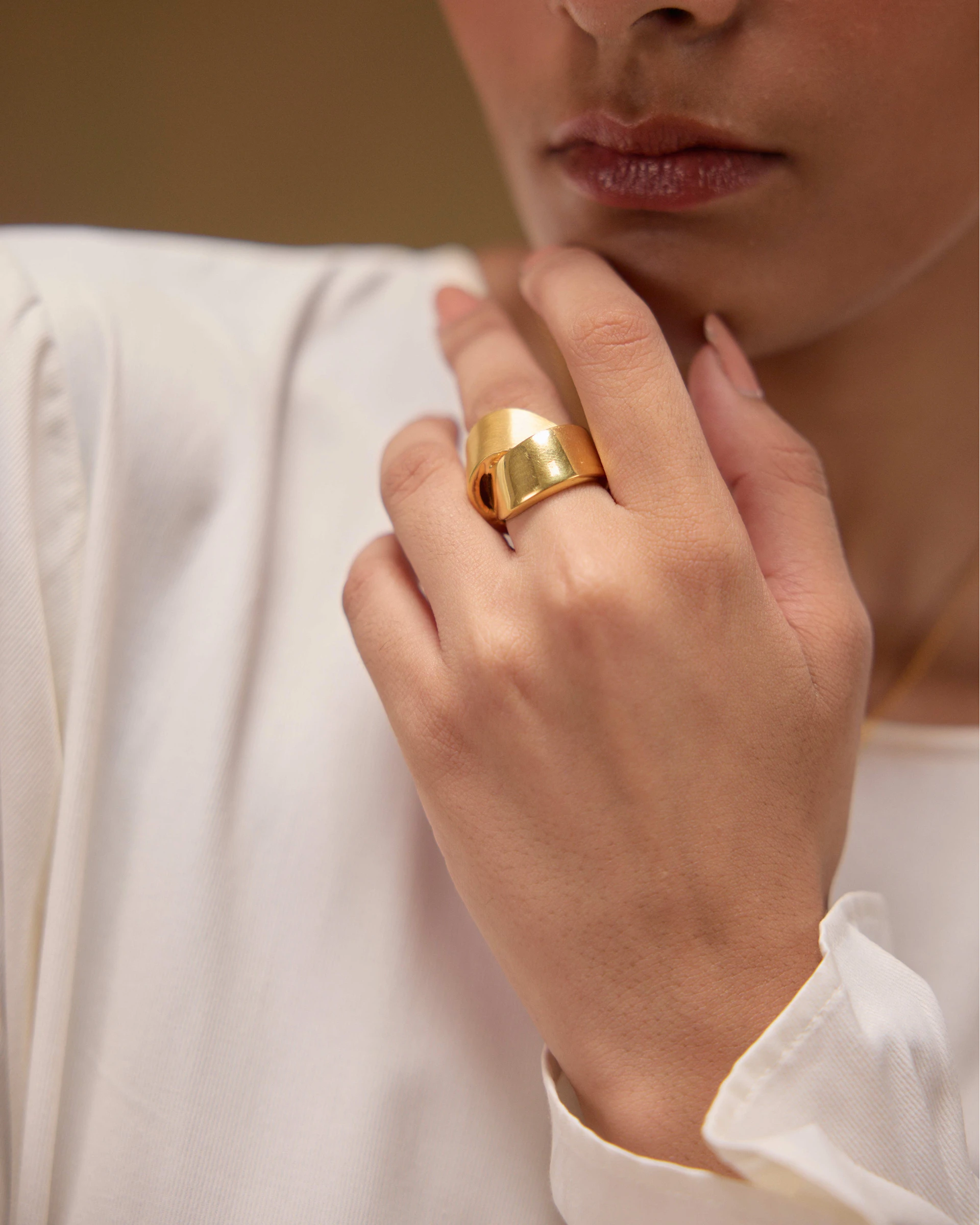 Volupta Ribbon Ring