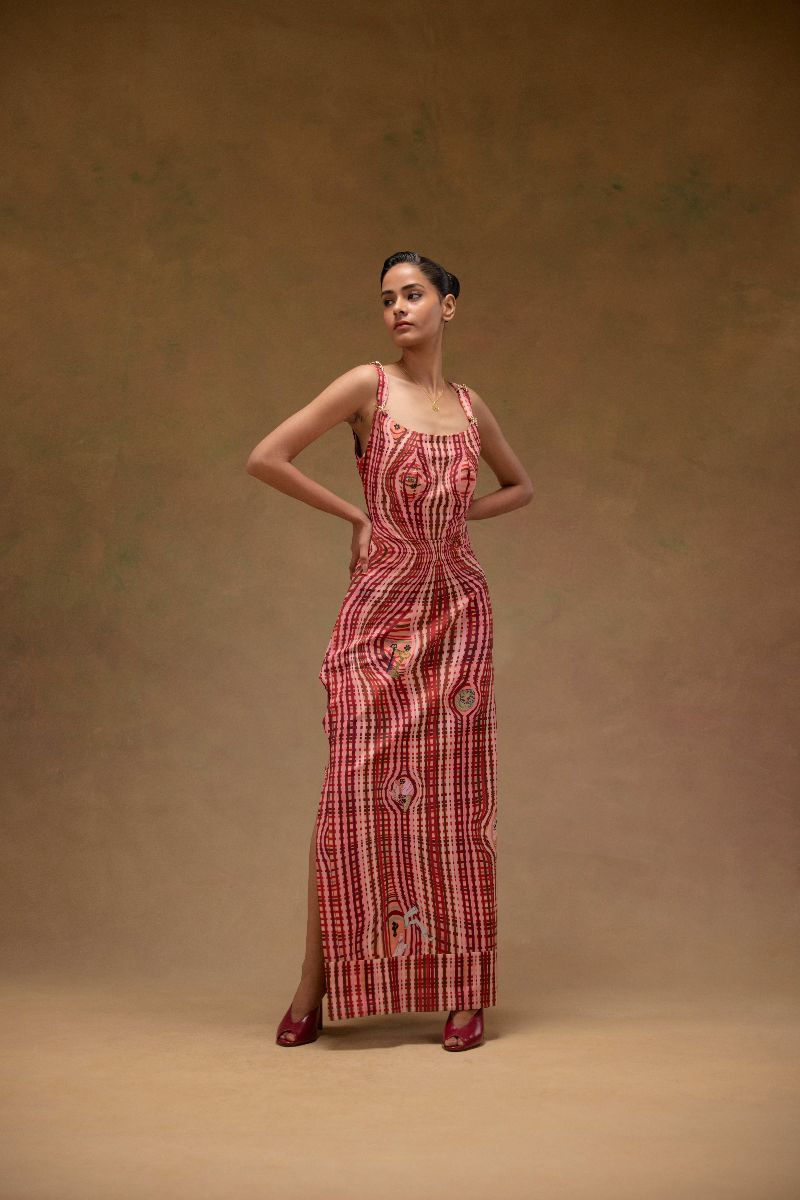 Karrouhat Ahmar Dress