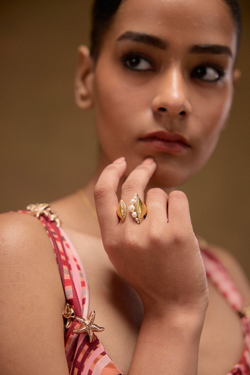 Noira Pearl Ring