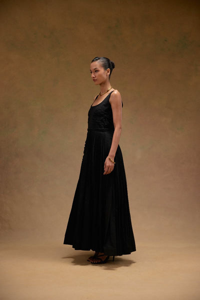 Eiqal Dress
