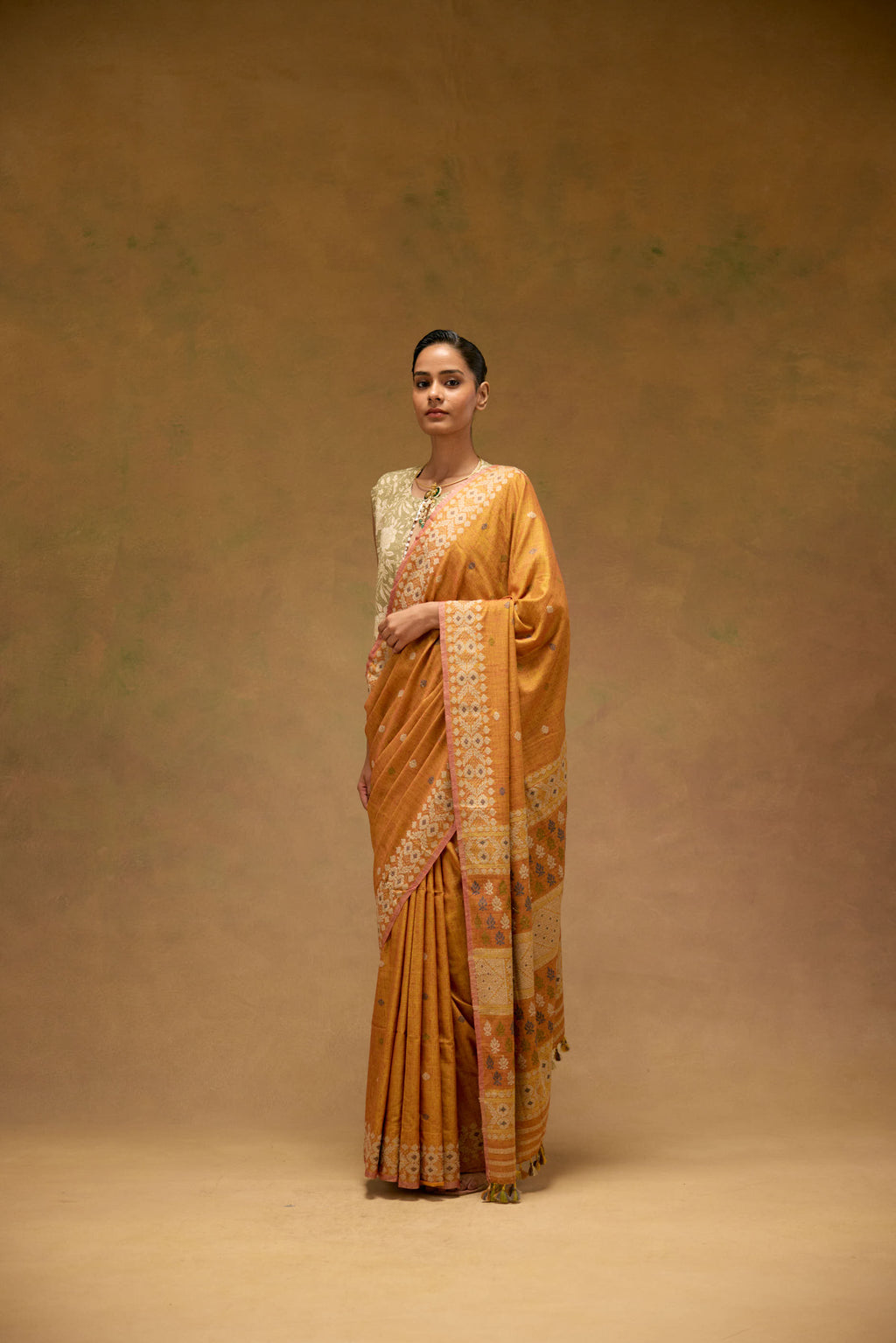 Haldi Noor Saree