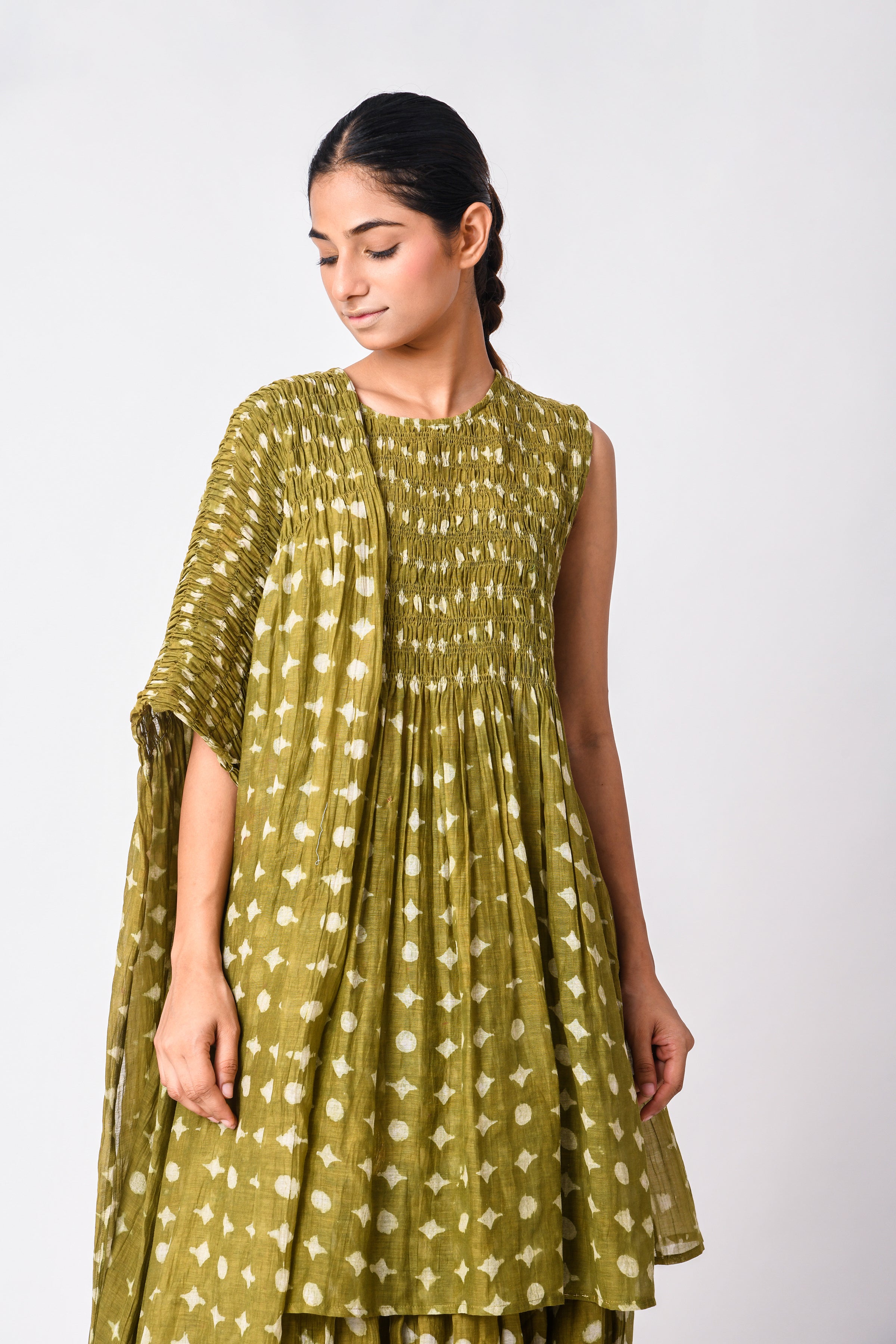 SMOCKY HEENA SET