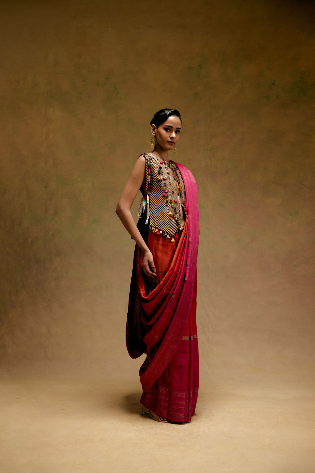 Gulabi Noor Saree