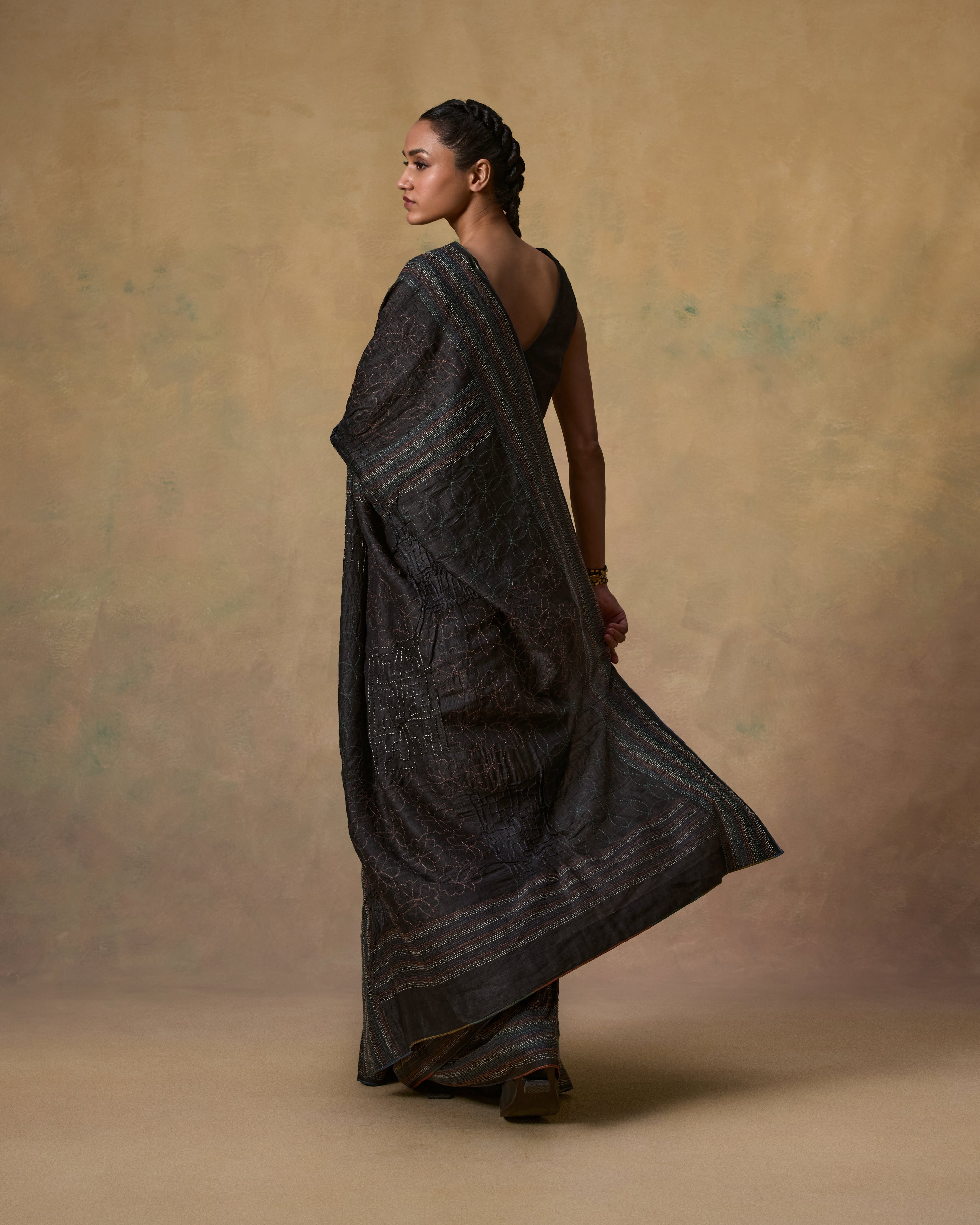 Ubhra Kantha Tussar Saree