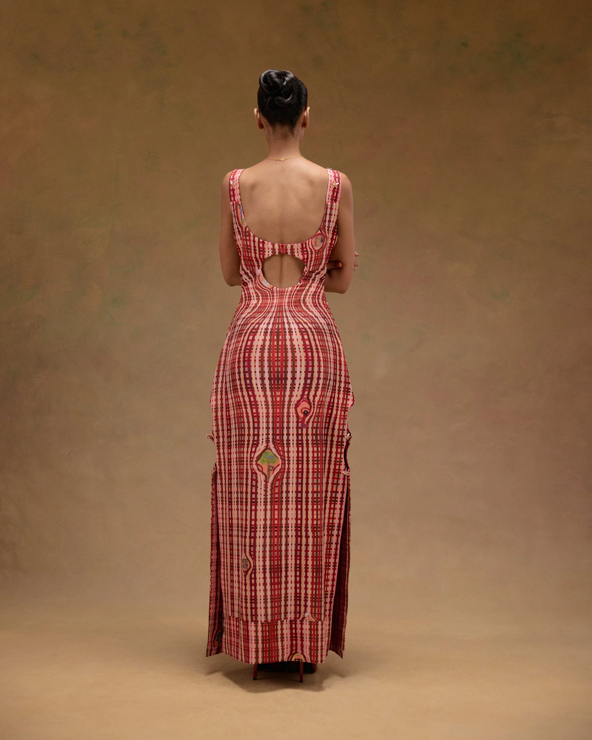 Karrouhat Ahmar Dress