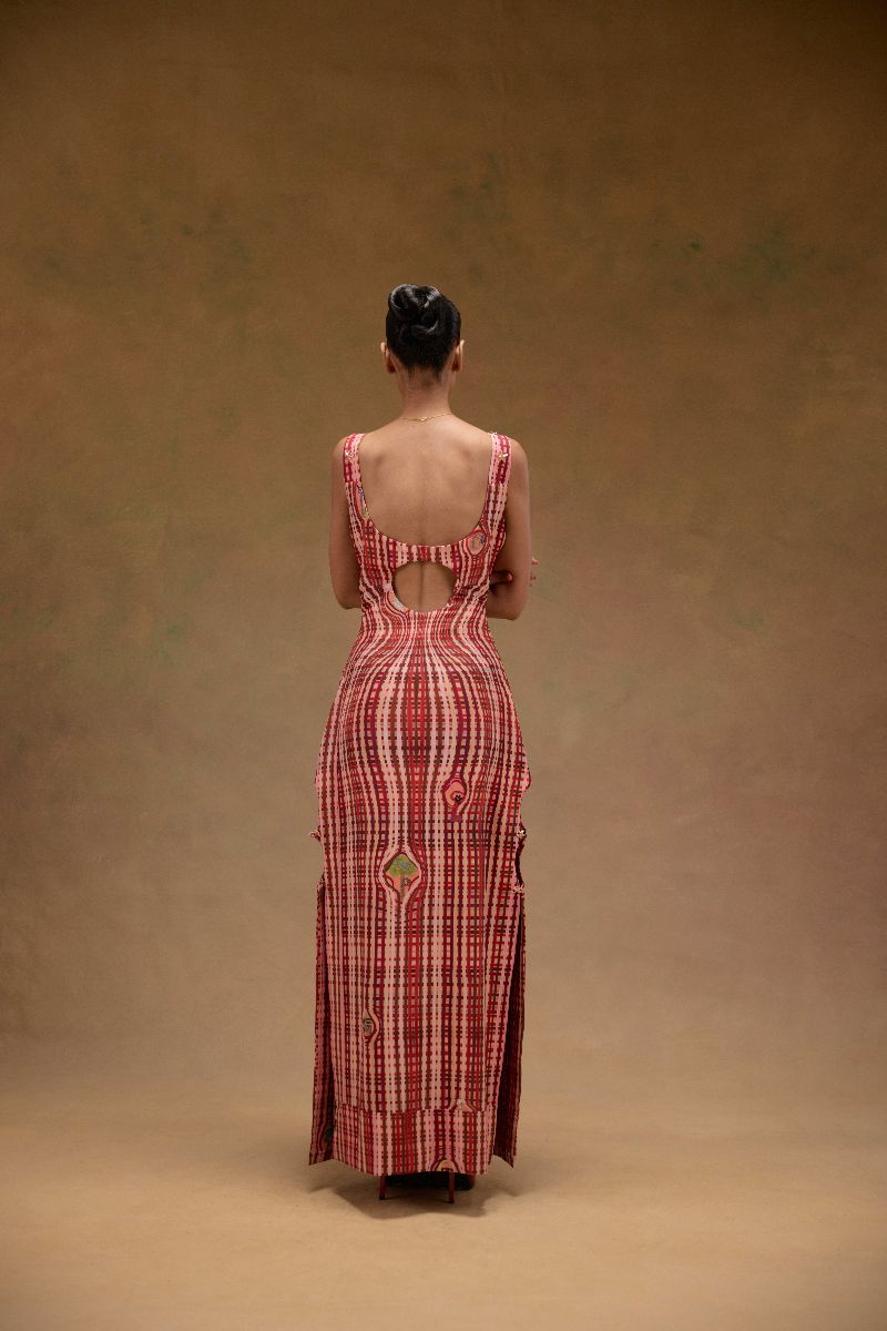 Karrouhat Ahmar Dress