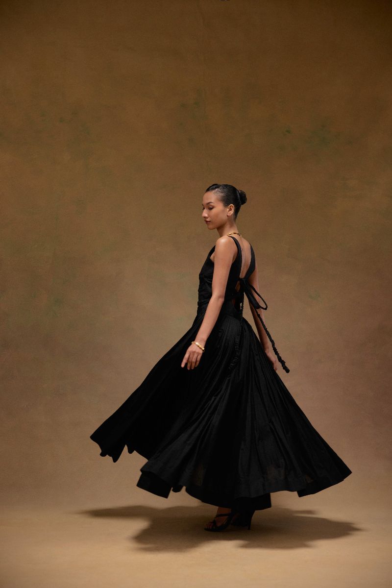 Eiqal Dress