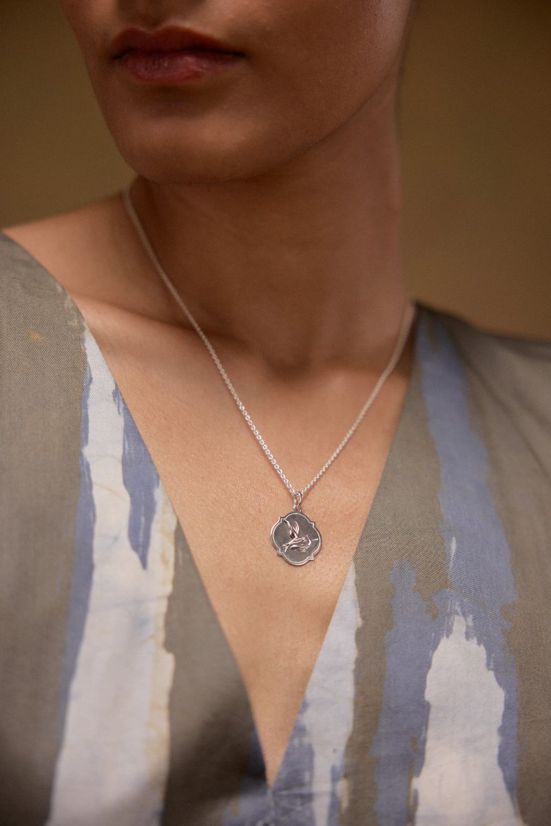 Fly Flow Pendant