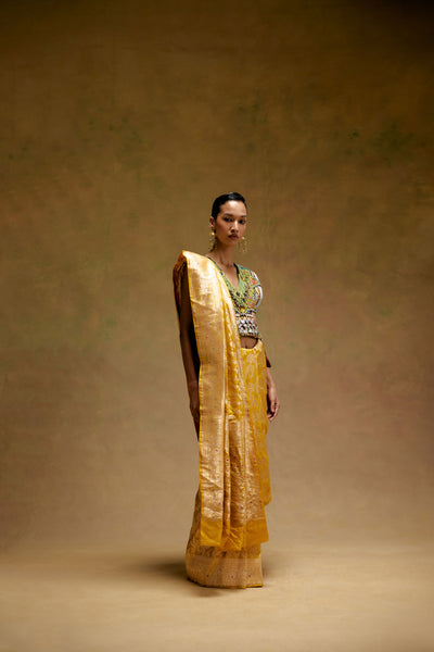 Amaltas Saree