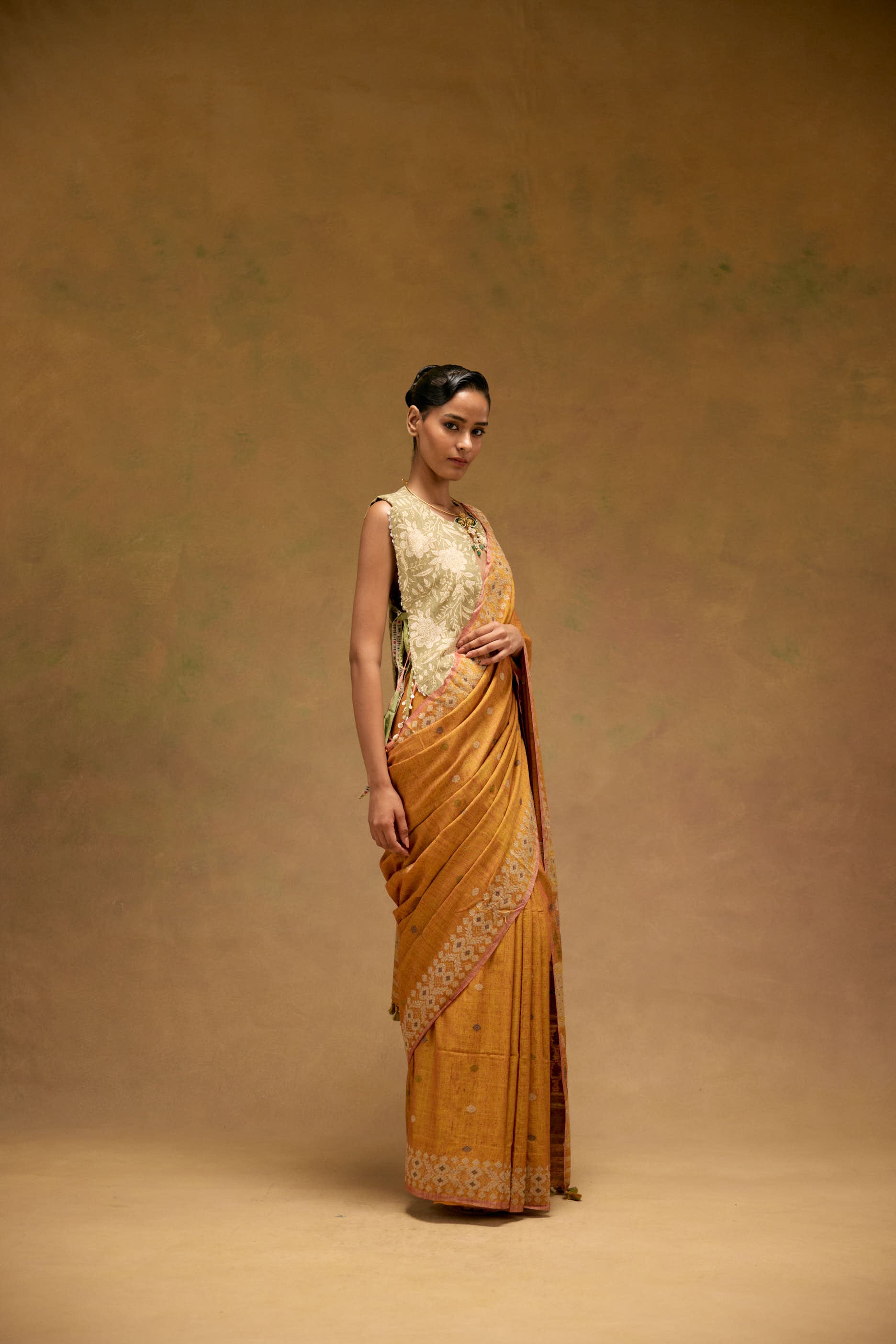 Haldi Noor Saree