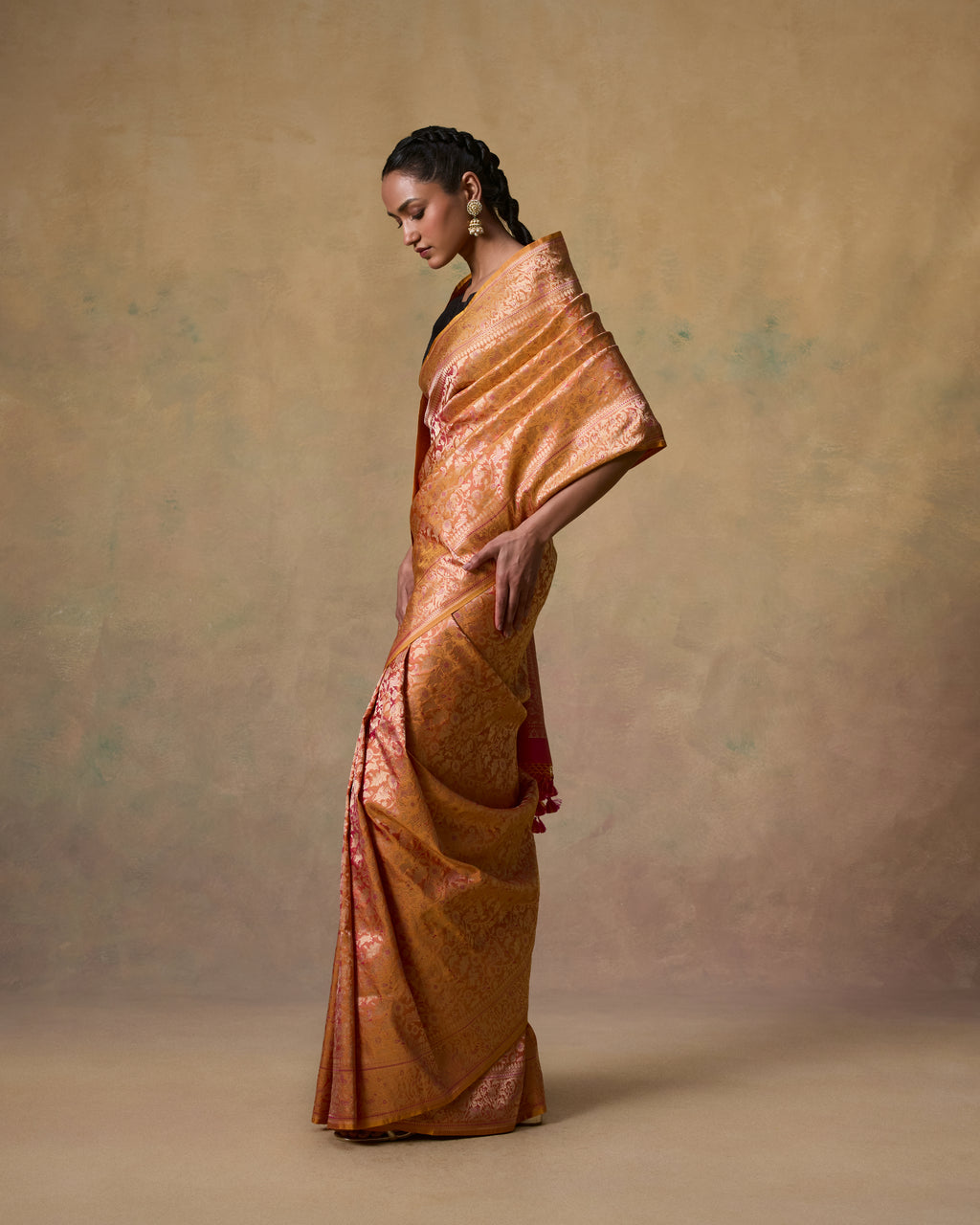 Sloane Saree