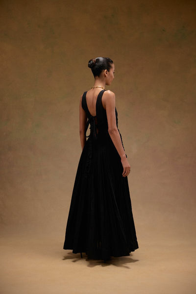 Eiqal Dress