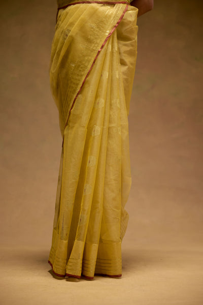 Sunehri Saree