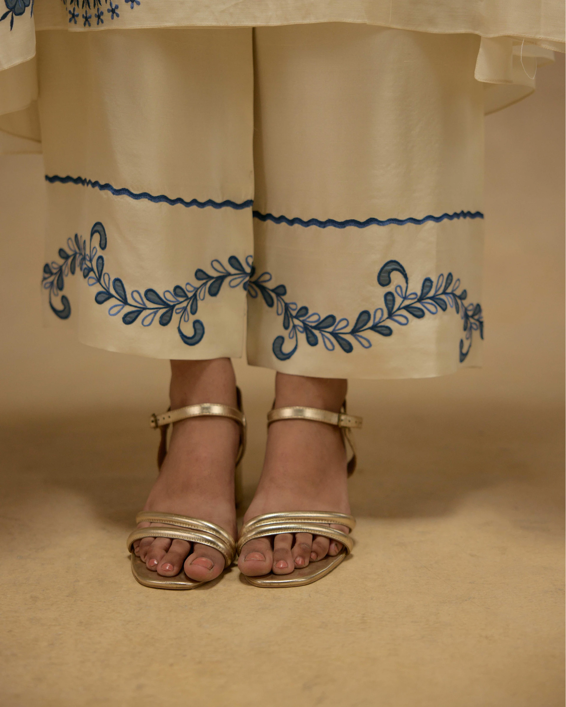 Dana Kurta Set